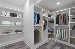 2624 NW Peyton Rd, Atlanta, GA 30318 - Photo 9