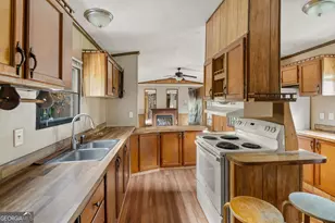 207 Squirrel Ave, Cohutta, GA 30710 - Photo 9