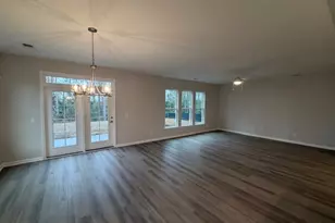 375 Brook Dr, Brunswick, GA 31525 - Photo 9