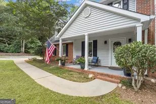 1607 Dumbarton Ln, Peachtree City, GA 30269 - Photo 3