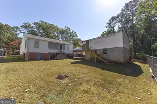 3049 Cloverhurst Dr, East Point, GA 30344 - Photo 13