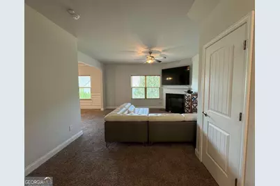 6234 Hickory Lane Circle, Union City, GA 30291 - Photo 9