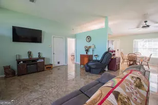 208 McQueen Cir, Saint Marys, GA 31558 - Photo 9