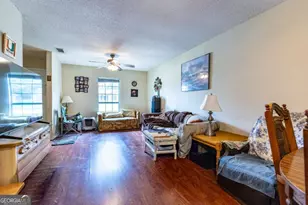 251 Garden Cir, Hinesville, GA 31313 - Photo 5