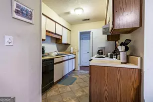 251 Garden Cir, Hinesville, GA 31313 - Photo 7