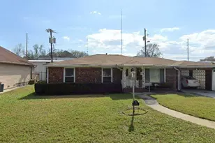 1223 W 51st St, Savannah, GA 31405 - Photo 1