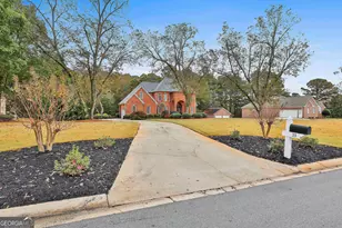 21 Lake Park Ct, Sharpsburg, GA 30277 - Photo 5