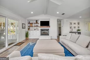 437 Mimosa Dr, Saint Simons, GA 31522 - Photo 25