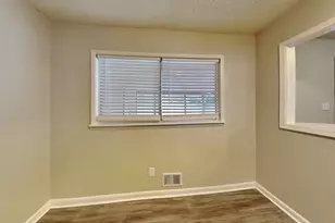 1352 Labelle St, Jonesboro, GA 30238 - Photo 7