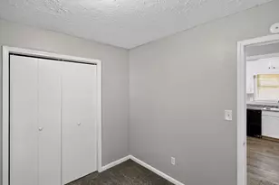 2401 Dawn Ct, Decatur, GA 30032 - Photo 11