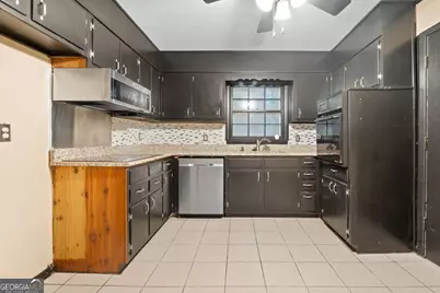 592 Hunnicutt Road SE, Mableton, GA 30126 - Photo 9