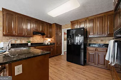 427 Picketts Lake Drive, Acworth, GA 30101 - Photo 5