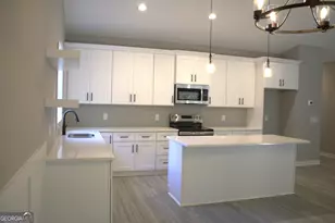 247 North Point Cir, Hartwell, GA 30643 - Photo 5