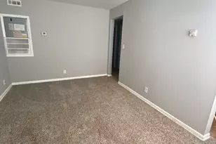 2673 Elsinore St, Atlanta, GA 30344 - Photo 3