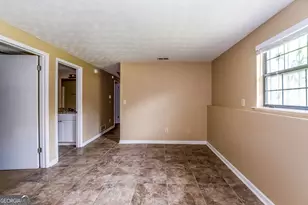 1306 Muirforest Dr, Stone Mountain, GA 30088 - Photo 9