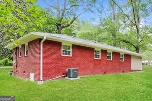 5550 Longmeadow Ln, Atlanta, GA 30349 - Photo 3