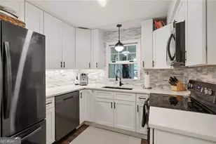 162 Elysian Way NW, Atlanta, GA 30327 - Photo 3