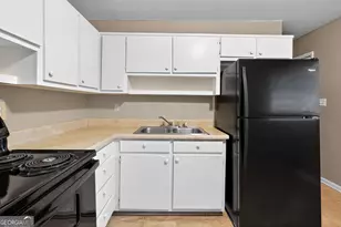 8207 Dunellen Ln, Jonesboro, GA 30238 - Photo 13