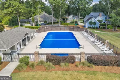 215 Falcon Crest, Warner Robins, GA 31088 - Photo 9