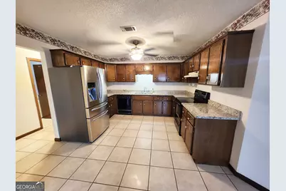 157 W Peach Avenue, Kingsland, GA 31548 - Photo 9