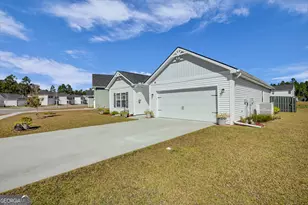 217 Brightleaf Cir, Hinesville, GA 31313 - Photo 5