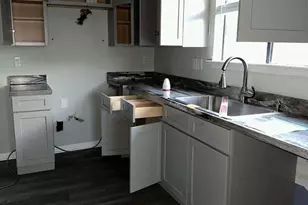 301 Deerfield Dr, Jonesboro, GA 30238 - Photo 3