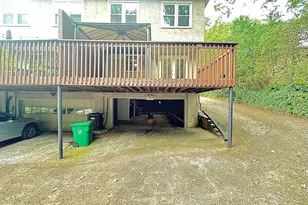 661 N Parkwood Rd, Decatur, GA 30030 - Photo 25