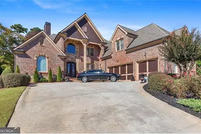 2711 Wildflower Way, Hoschton, GA 30548 - Photo 3