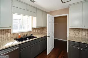 130 Nicki Ct, Hampton, GA 30228 - Photo 11