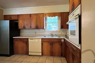 2109 Park Ln, Valdosta, GA 31602 - Photo 9