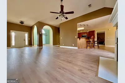 124 Lake Lillian Drive, Perry, GA 31069 - Photo 5