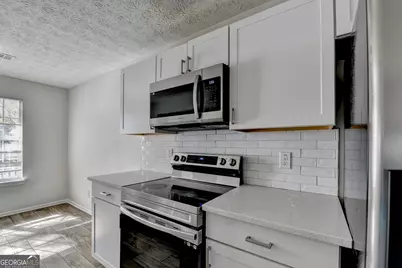 510 Saint James Court, Lawrenceville, GA 30044 - Photo 17