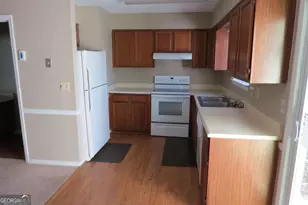 1090 Huntington Trce SE, Smyrna, GA 30082 - Photo 7