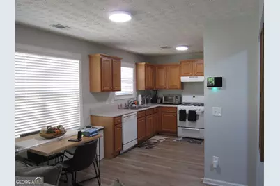 5581 Ashmoore Court, Flowery Branch, GA 30542 - Photo 7