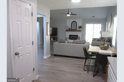 5581 Ashmoore Court, Flowery Branch, GA 30542 - Photo 9