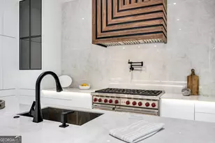 1000 Clementstone Dr, Sandy Springs, GA 30342 - Photo 11