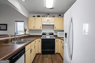 146 Greentree Dr, Newnan, GA 30265 - Photo 13