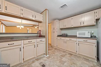 180 De Jarnette Road, Eatonton, GA 31024 - Photo 9