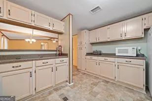 180 De Jarnette Rd, Eatonton, GA 31024 - Photo 9