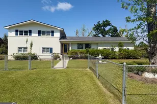 27 Park Ln, Hazlehurst, GA 31539 - Photo 1