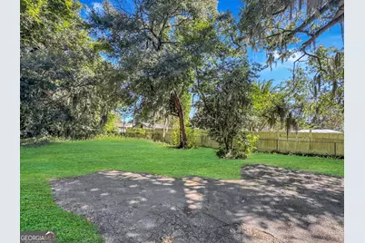 1918 E 63rd Street, Savannah, GA 31404 - Photo 5