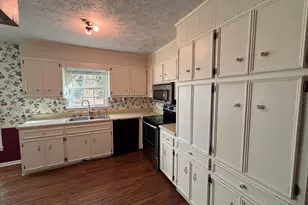 319 Country Club Rd, Cochran, GA 31014 - Photo 11