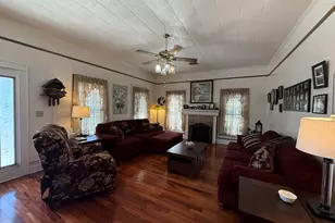 219 N College St, Pembroke, GA 31321 - Photo 5