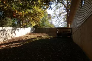 114 Lindsey Ct NE, Calhoun, GA 30701 - Photo 3