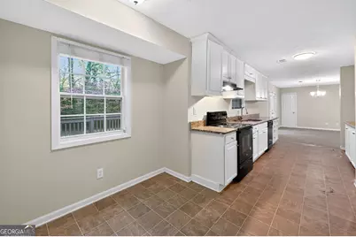 3333 Saxony Way, Lithonia, GA 30038 - Photo 9