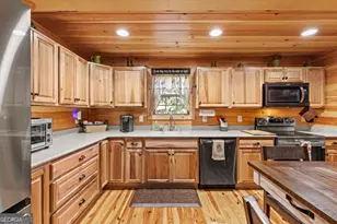 2561 Rustic Rdg Tr, Young Harris, GA 30582 - Photo 19