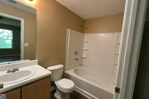 3203 Fairington Ridge Cir, Lithonia, GA 30038 - Photo 11