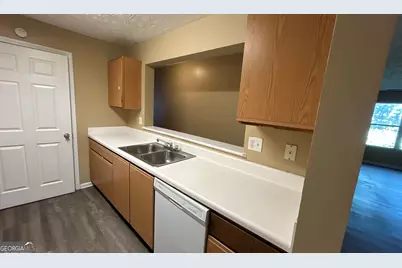 3203 Fairington Ridge Circle, Lithonia, GA 30038 - Photo 7