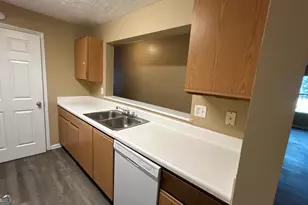 3203 Fairington Ridge Cir, Lithonia, GA 30038 - Photo 7