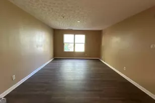 3203 Fairington Ridge Cir, Lithonia, GA 30038 - Photo 3